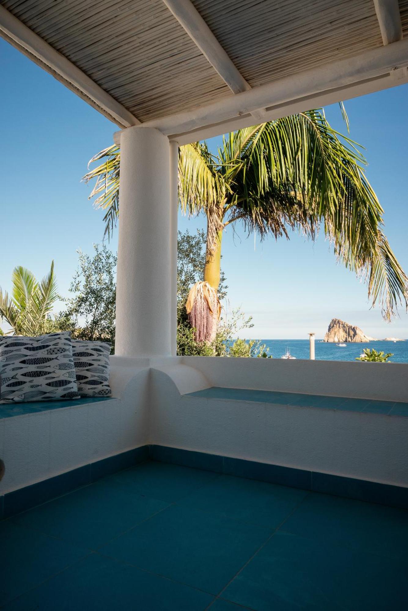 Hotel Eunymos Panarea Exterior foto