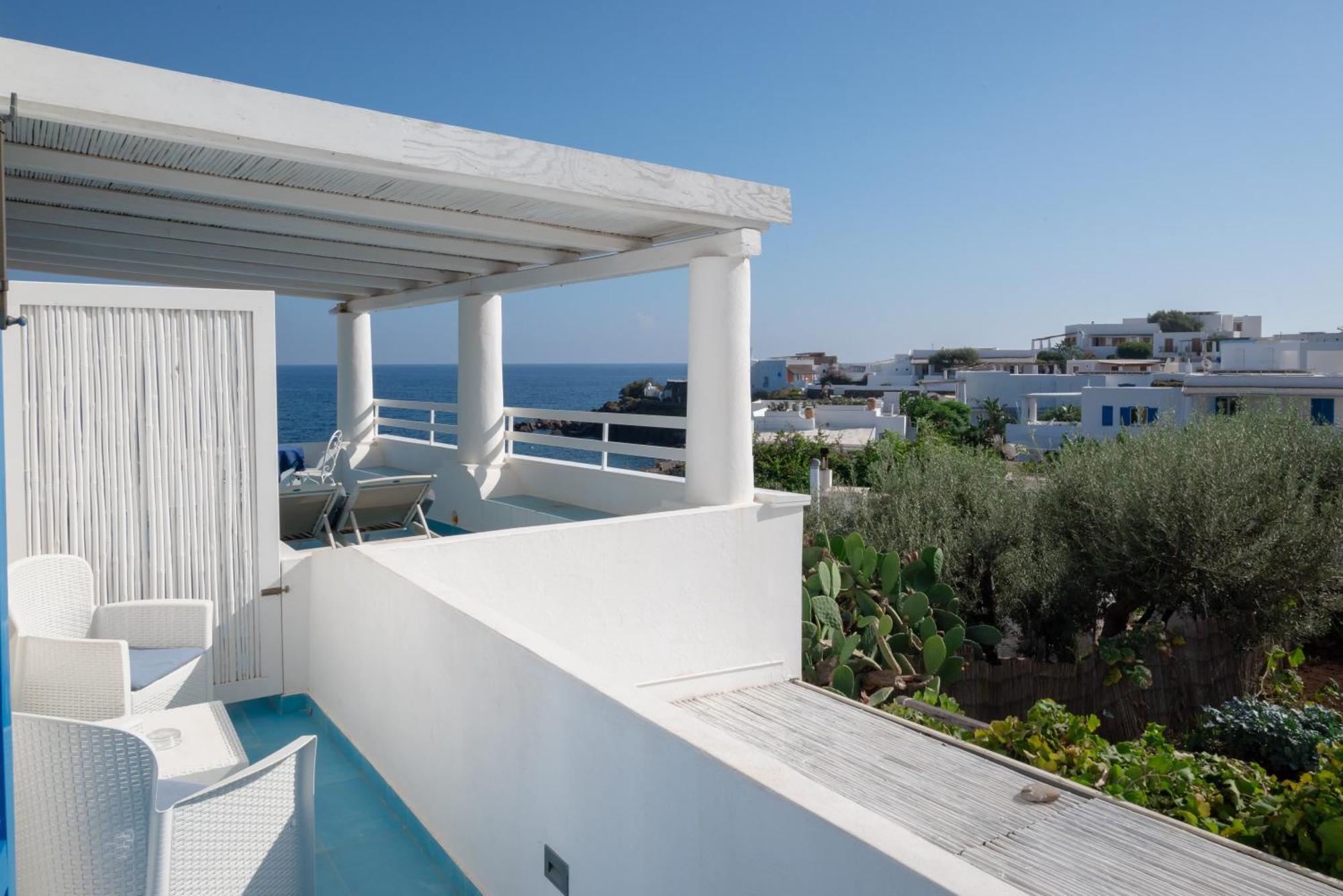 Hotel Eunymos Panarea Exterior foto